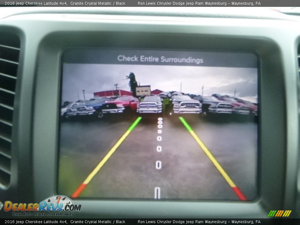 2016 Jeep Cherokee Latitude 4x4 Granite Crystal Metallic / Black Photo #17