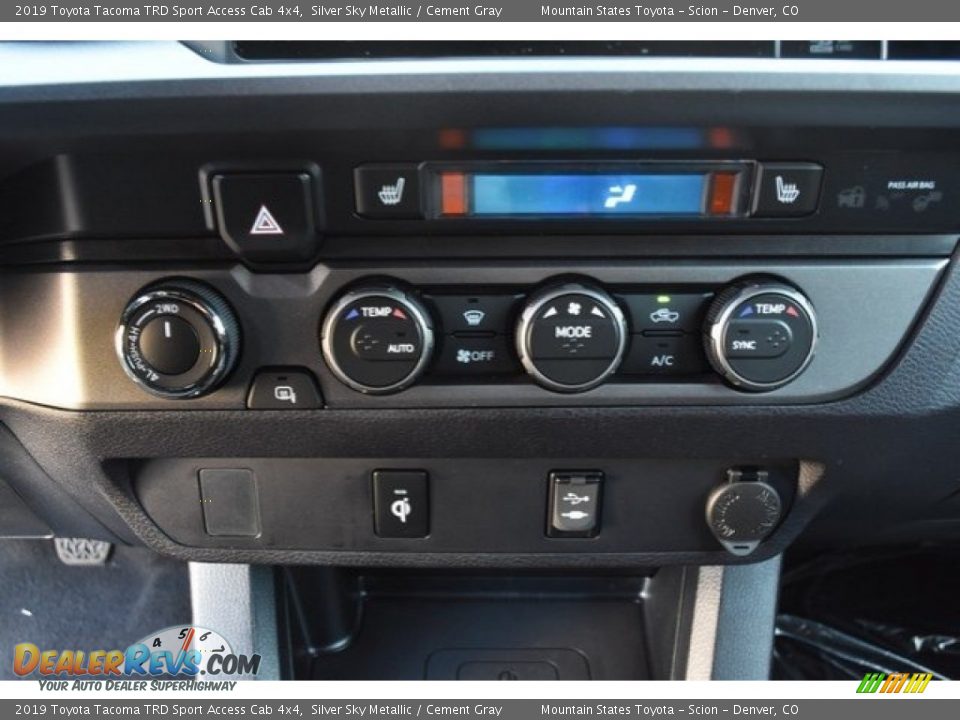 Controls of 2019 Toyota Tacoma TRD Sport Access Cab 4x4 Photo #29
