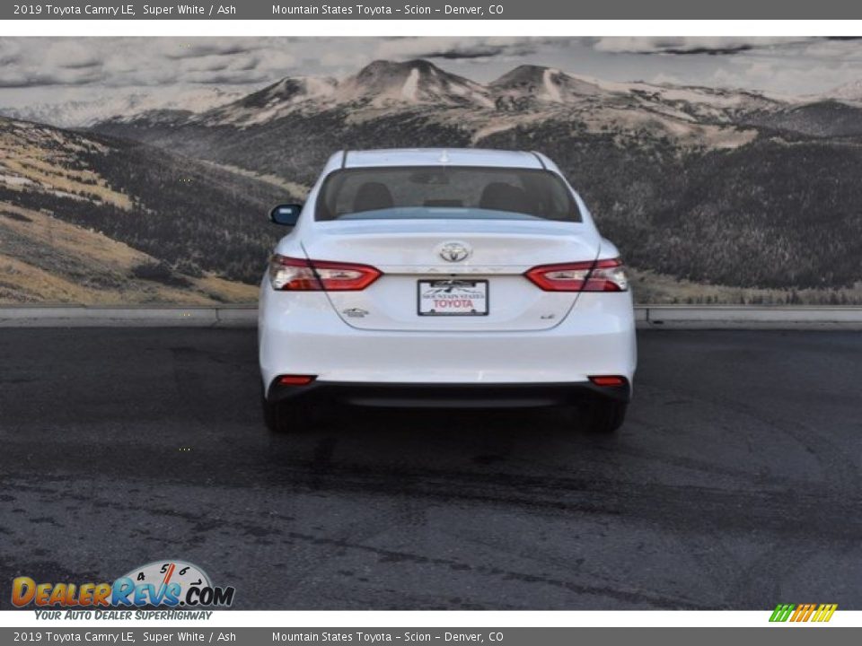 2019 Toyota Camry LE Super White / Ash Photo #4