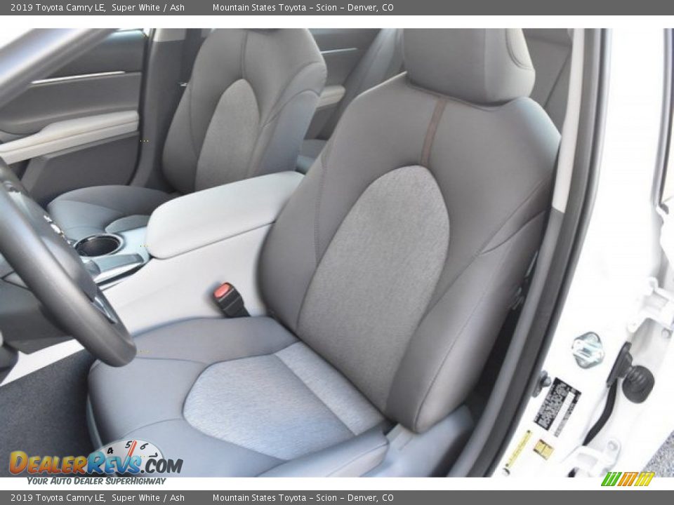 2019 Toyota Camry LE Super White / Ash Photo #7