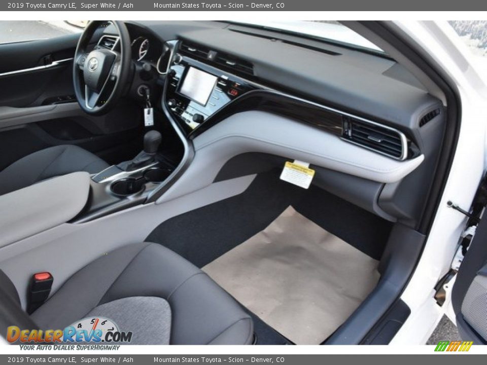 2019 Toyota Camry LE Super White / Ash Photo #11