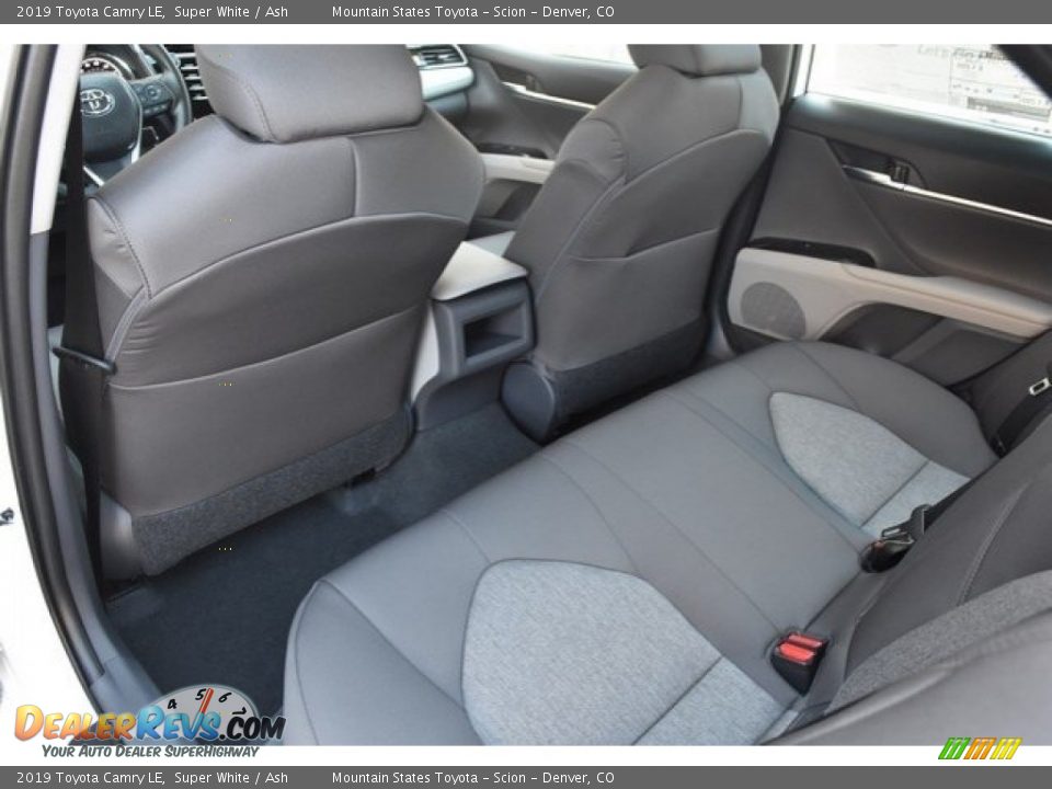 2019 Toyota Camry LE Super White / Ash Photo #14