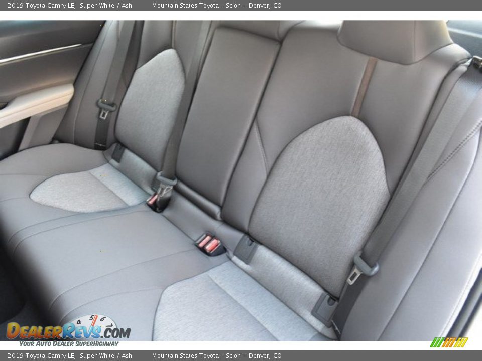 2019 Toyota Camry LE Super White / Ash Photo #16