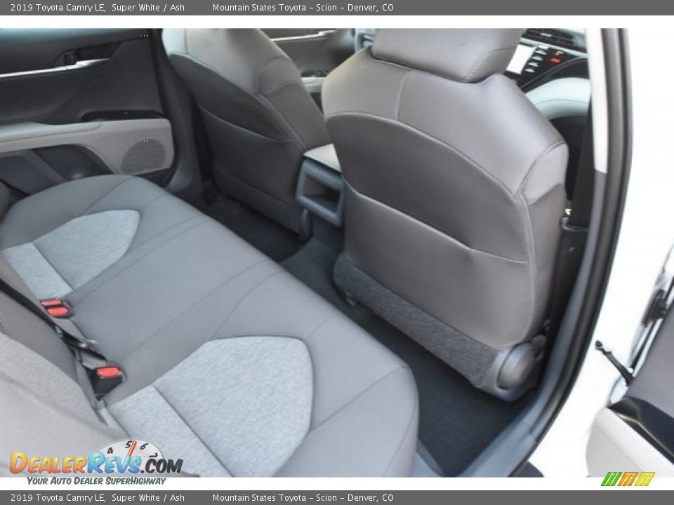 2019 Toyota Camry LE Super White / Ash Photo #17