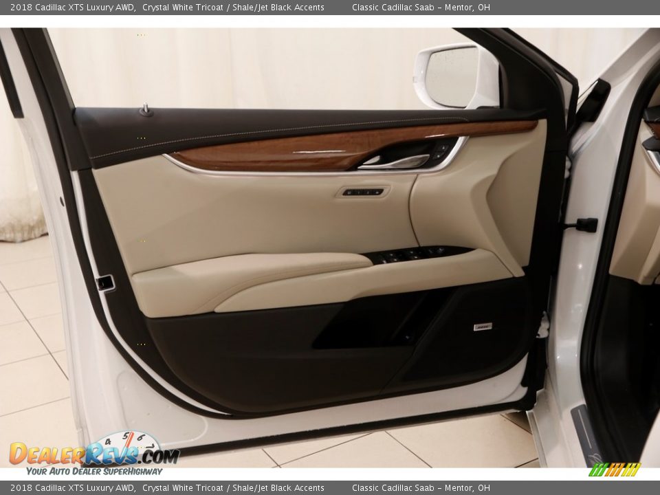 Door Panel of 2018 Cadillac XTS Luxury AWD Photo #4