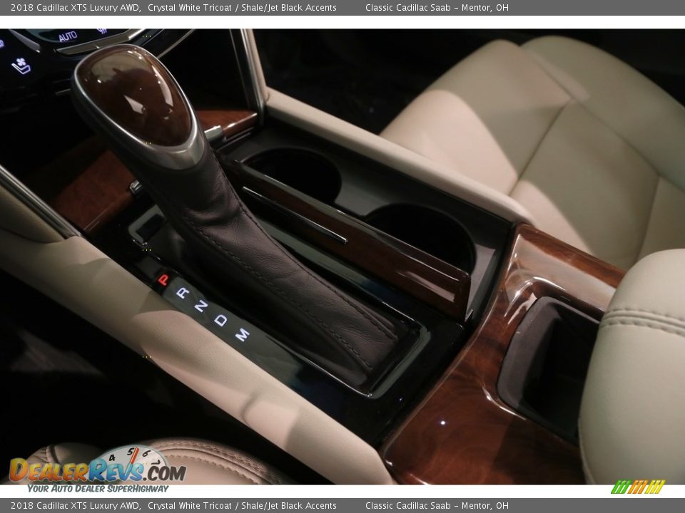 2018 Cadillac XTS Luxury AWD Crystal White Tricoat / Shale/Jet Black Accents Photo #20