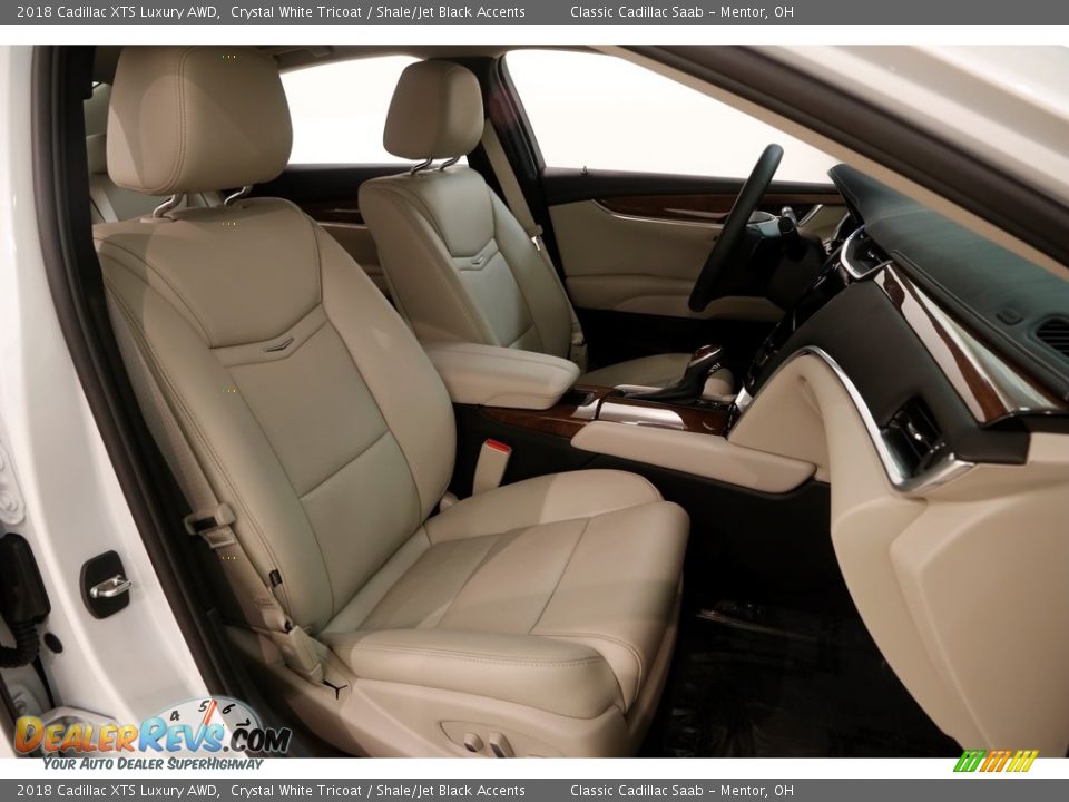 2018 Cadillac XTS Luxury AWD Crystal White Tricoat / Shale/Jet Black Accents Photo #21