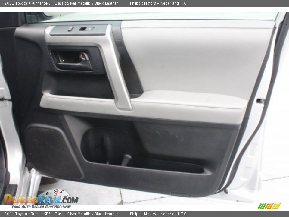 2011 Toyota 4Runner SR5 Classic Silver Metallic / Black Leather Photo #29