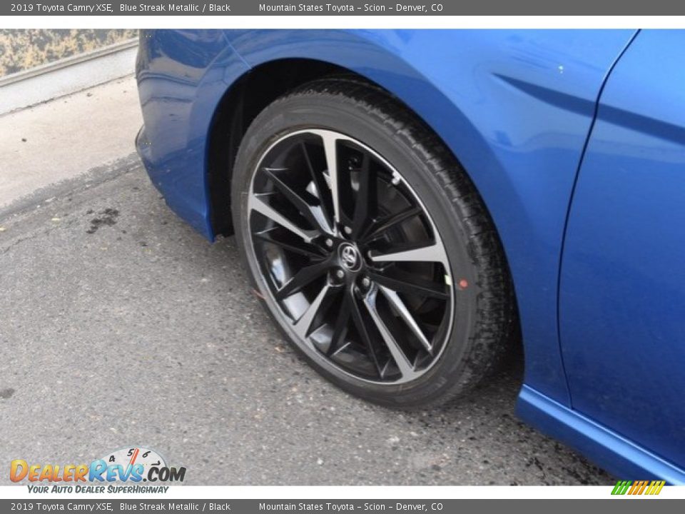2019 Toyota Camry XSE Blue Streak Metallic / Black Photo #32