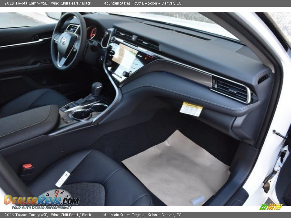 2019 Toyota Camry XSE Wind Chill Pearl / Black Photo #11