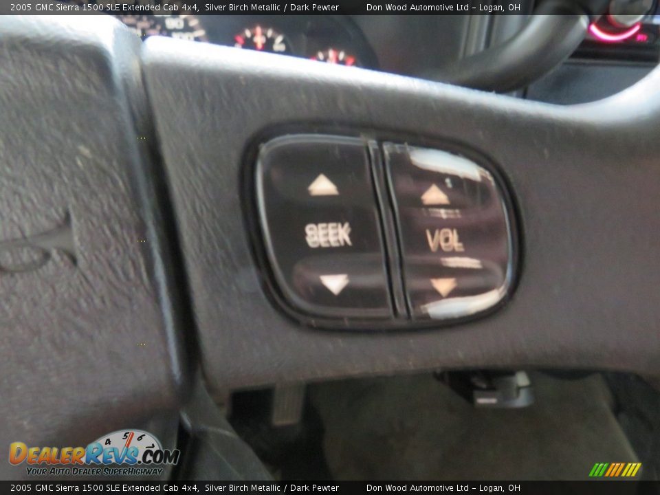2005 GMC Sierra 1500 SLE Extended Cab 4x4 Silver Birch Metallic / Dark Pewter Photo #29