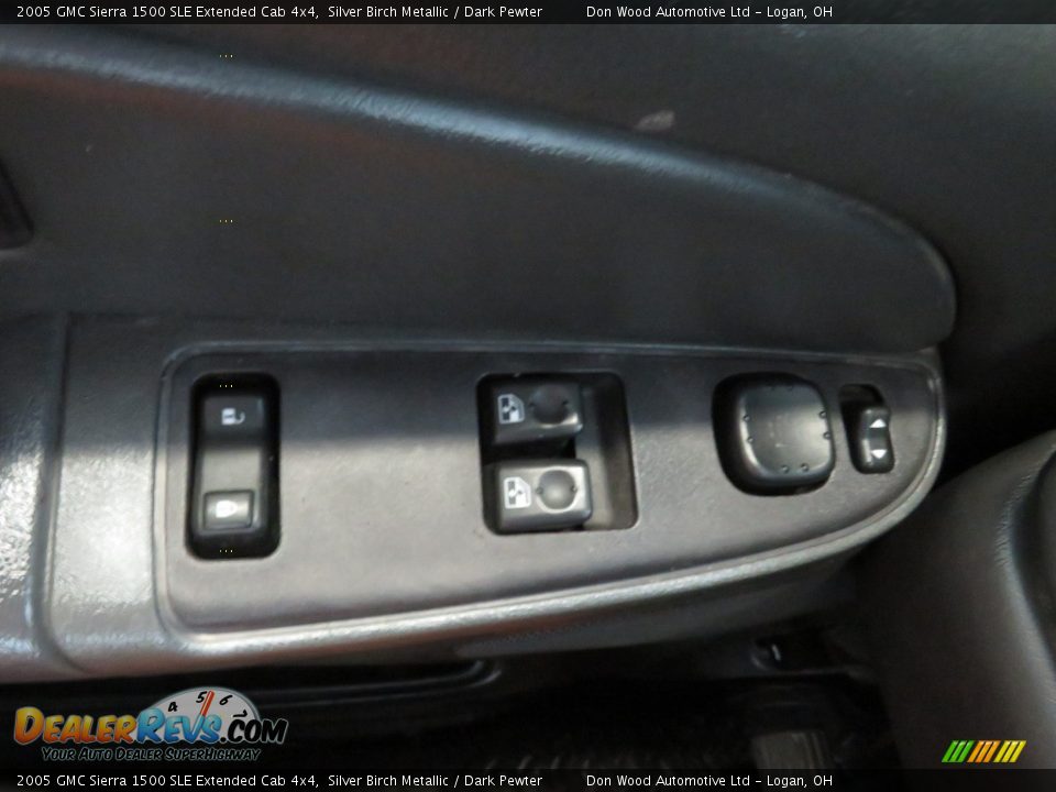 2005 GMC Sierra 1500 SLE Extended Cab 4x4 Silver Birch Metallic / Dark Pewter Photo #31