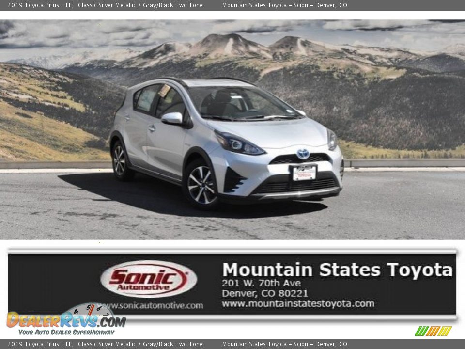 2019 Toyota Prius c LE Classic Silver Metallic / Gray/Black Two Tone Photo #1