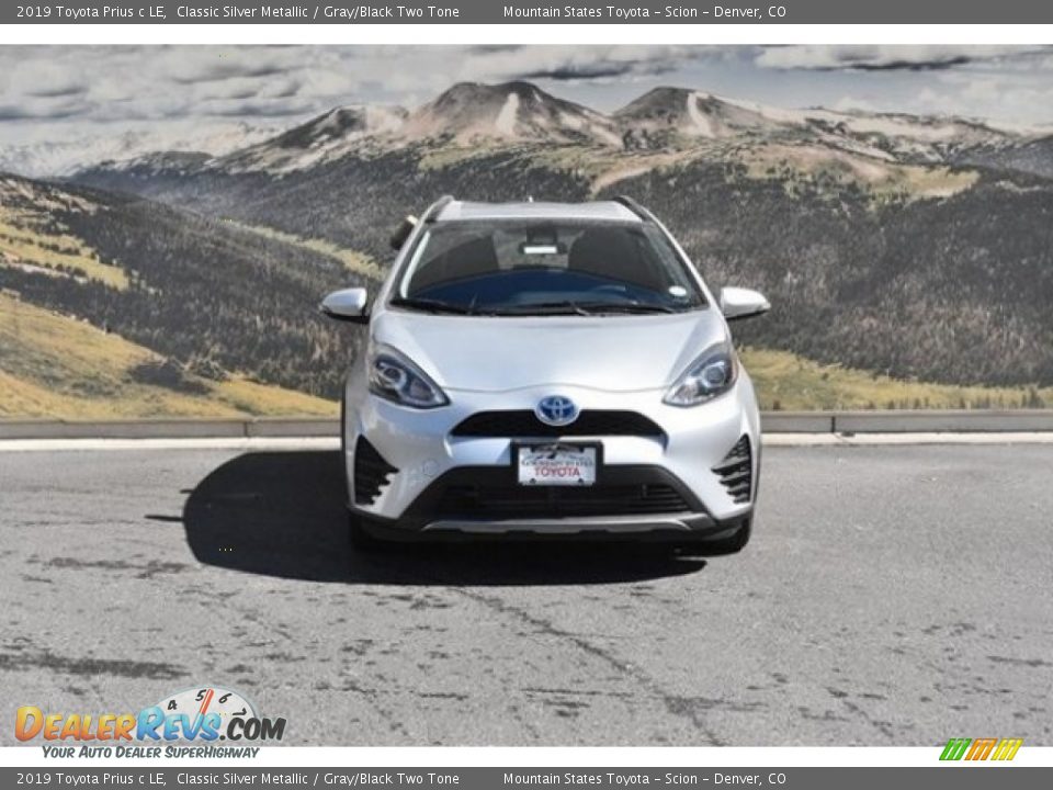 2019 Toyota Prius c LE Classic Silver Metallic / Gray/Black Two Tone Photo #2