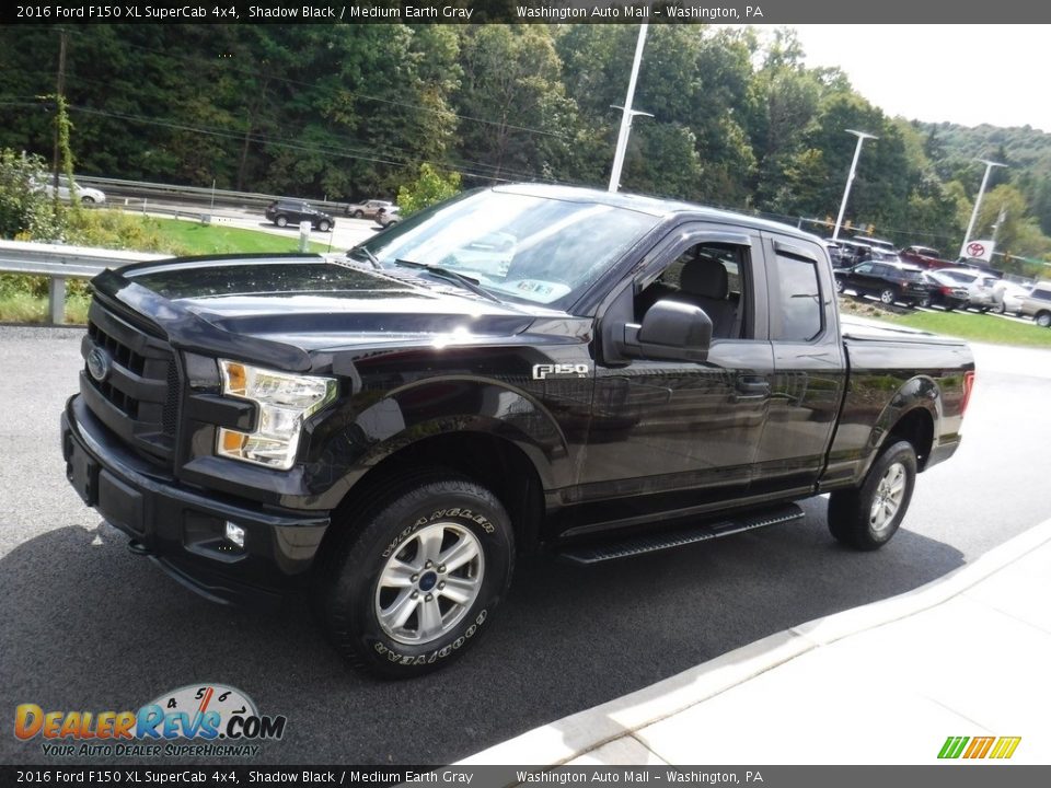2016 Ford F150 XL SuperCab 4x4 Shadow Black / Medium Earth Gray Photo #7