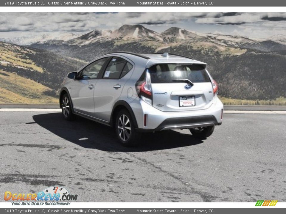 Classic Silver Metallic 2019 Toyota Prius c LE Photo #3
