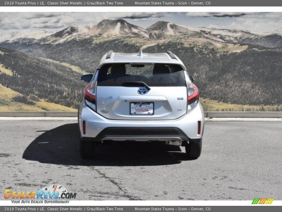 2019 Toyota Prius c LE Classic Silver Metallic / Gray/Black Two Tone Photo #4