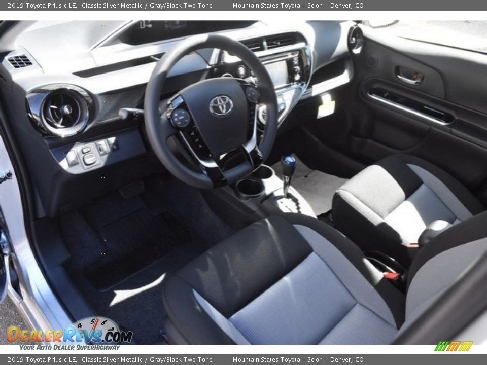 Gray/Black Two Tone Interior - 2019 Toyota Prius c LE Photo #5
