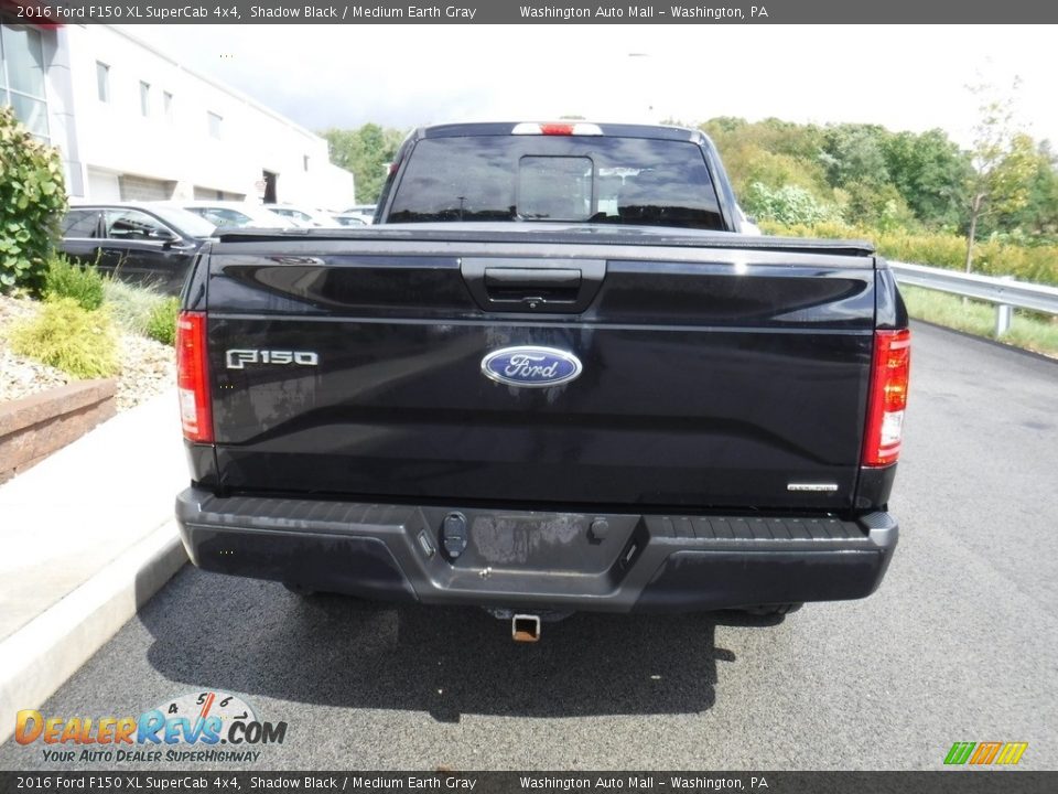2016 Ford F150 XL SuperCab 4x4 Shadow Black / Medium Earth Gray Photo #10