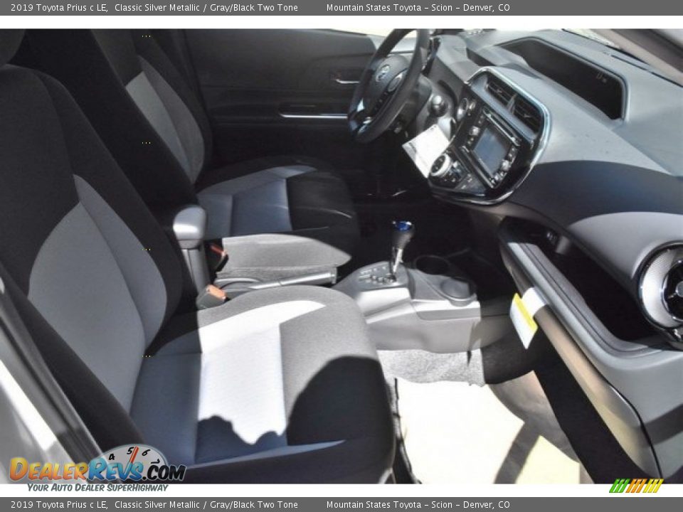2019 Toyota Prius c LE Classic Silver Metallic / Gray/Black Two Tone Photo #11