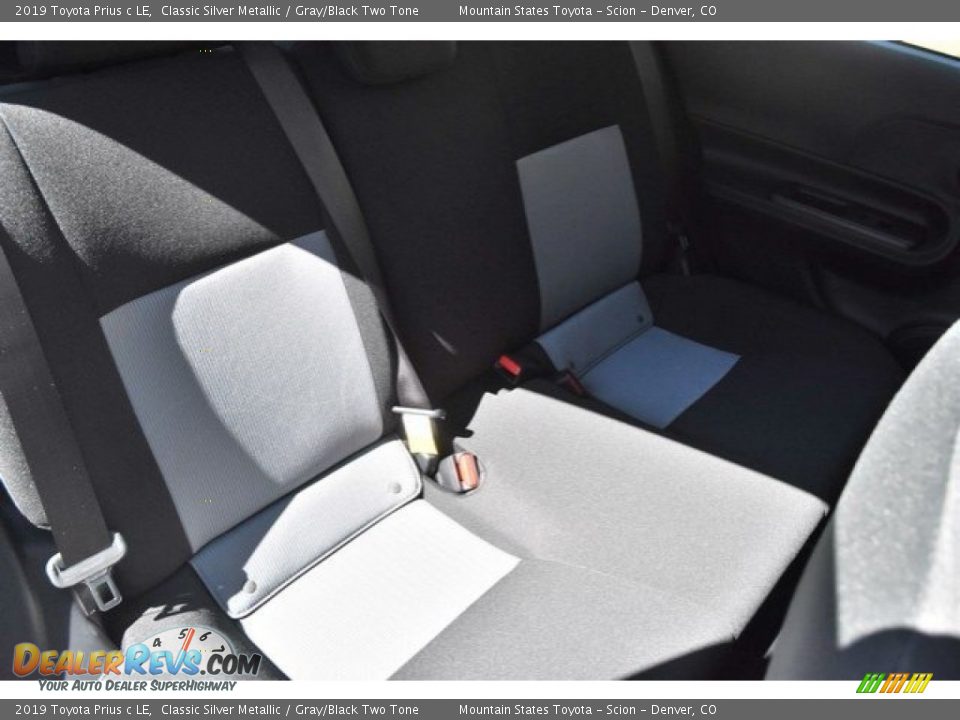 2019 Toyota Prius c LE Classic Silver Metallic / Gray/Black Two Tone Photo #18
