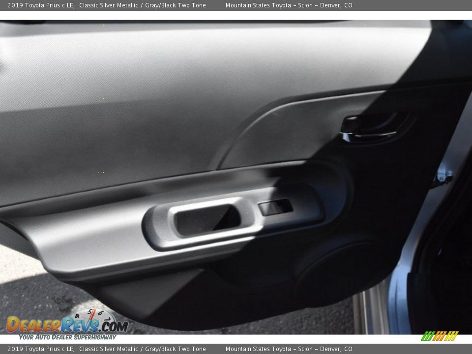 2019 Toyota Prius c LE Classic Silver Metallic / Gray/Black Two Tone Photo #20