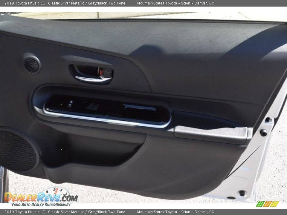 2019 Toyota Prius c LE Classic Silver Metallic / Gray/Black Two Tone Photo #21