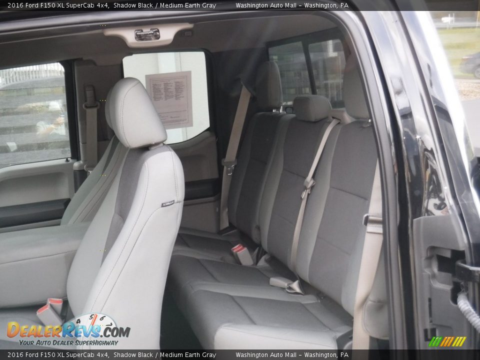 2016 Ford F150 XL SuperCab 4x4 Shadow Black / Medium Earth Gray Photo #22