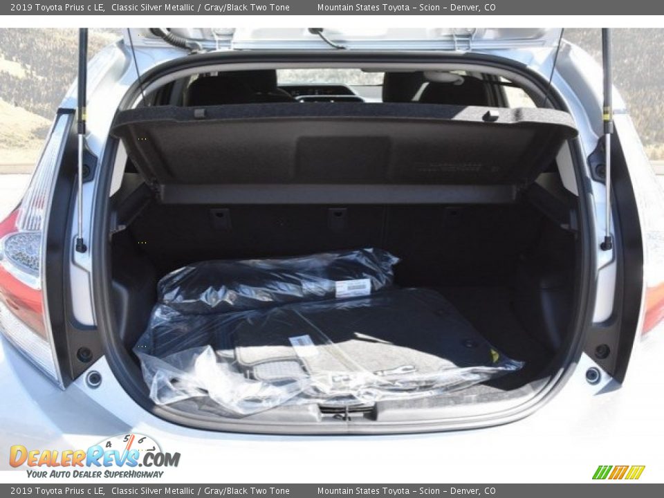 2019 Toyota Prius c LE Trunk Photo #30