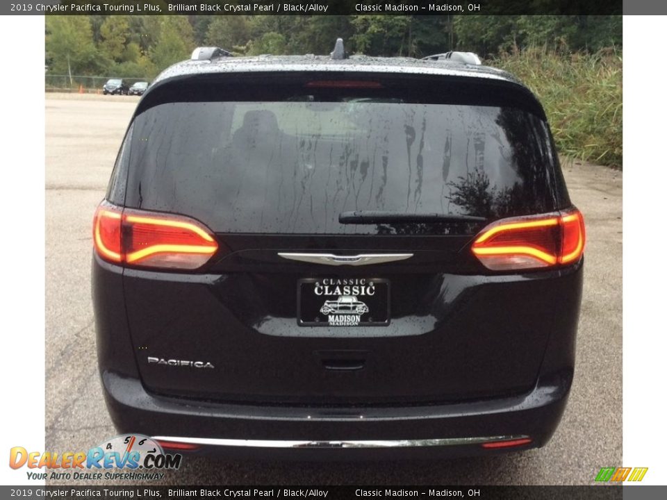 2019 Chrysler Pacifica Touring L Plus Brilliant Black Crystal Pearl / Black/Alloy Photo #5