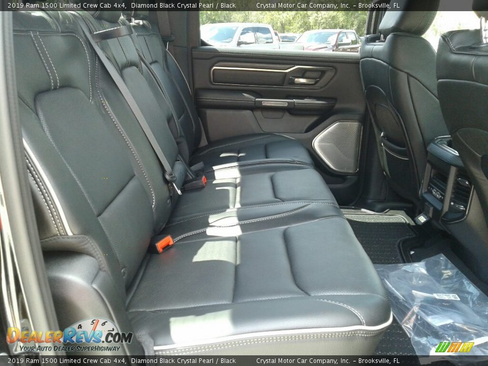 2019 Ram 1500 Limited Crew Cab 4x4 Diamond Black Crystal Pearl / Black Photo #11