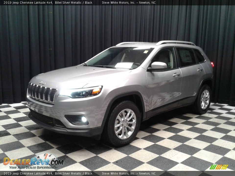 2019 Jeep Cherokee Latitude 4x4 Billet Silver Metallic / Black Photo #2