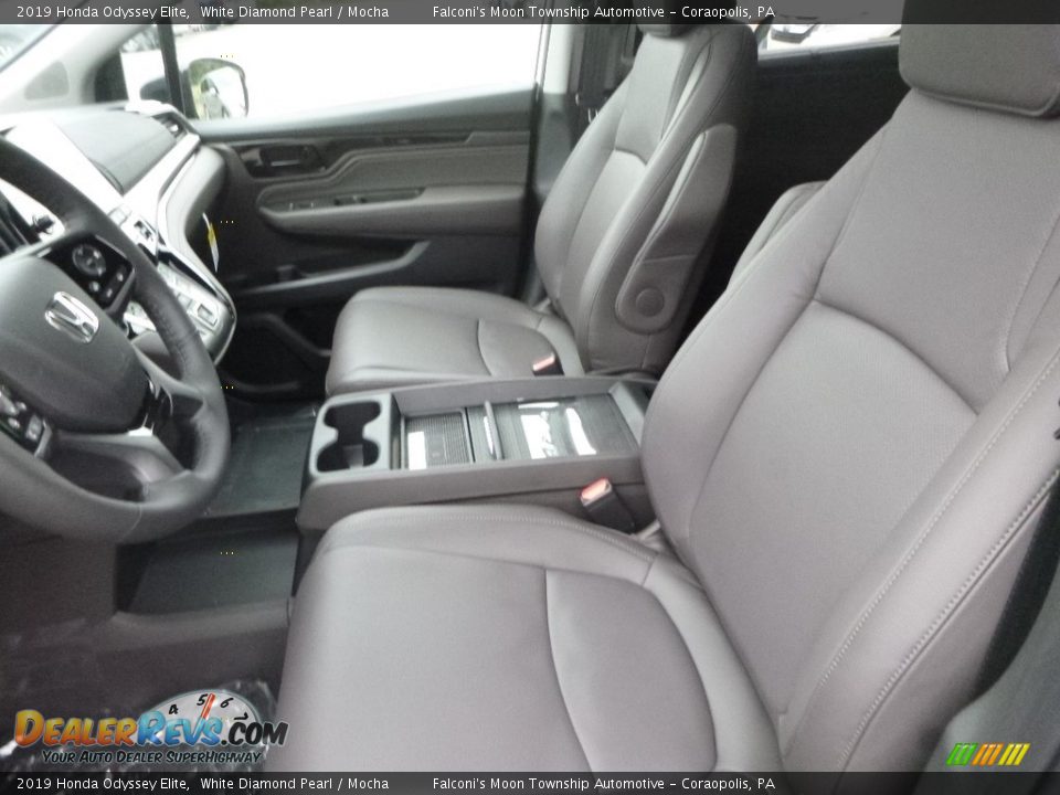 Front Seat of 2019 Honda Odyssey Elite Photo #8