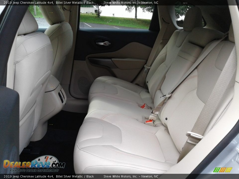 2019 Jeep Cherokee Latitude 4x4 Billet Silver Metallic / Black Photo #11