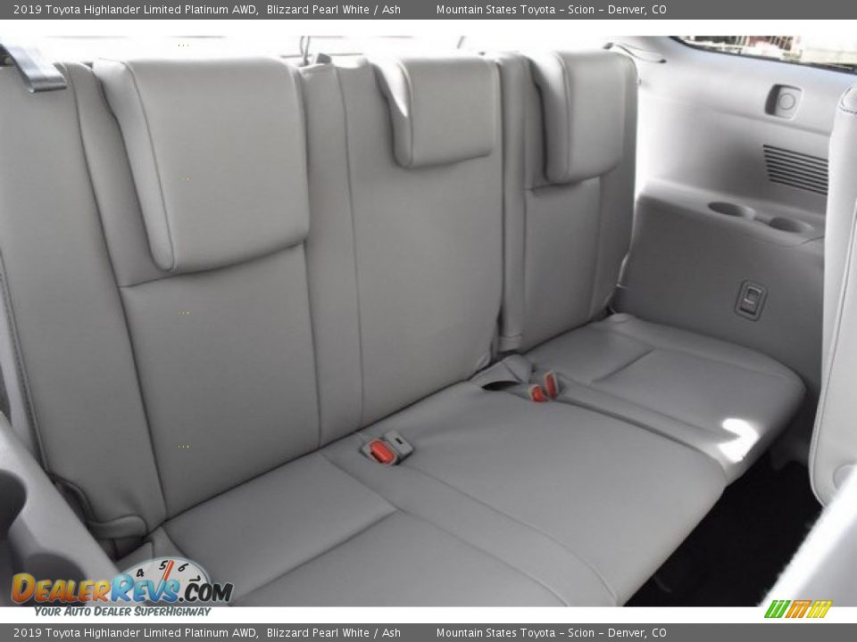 Rear Seat of 2019 Toyota Highlander Limited Platinum AWD Photo #21