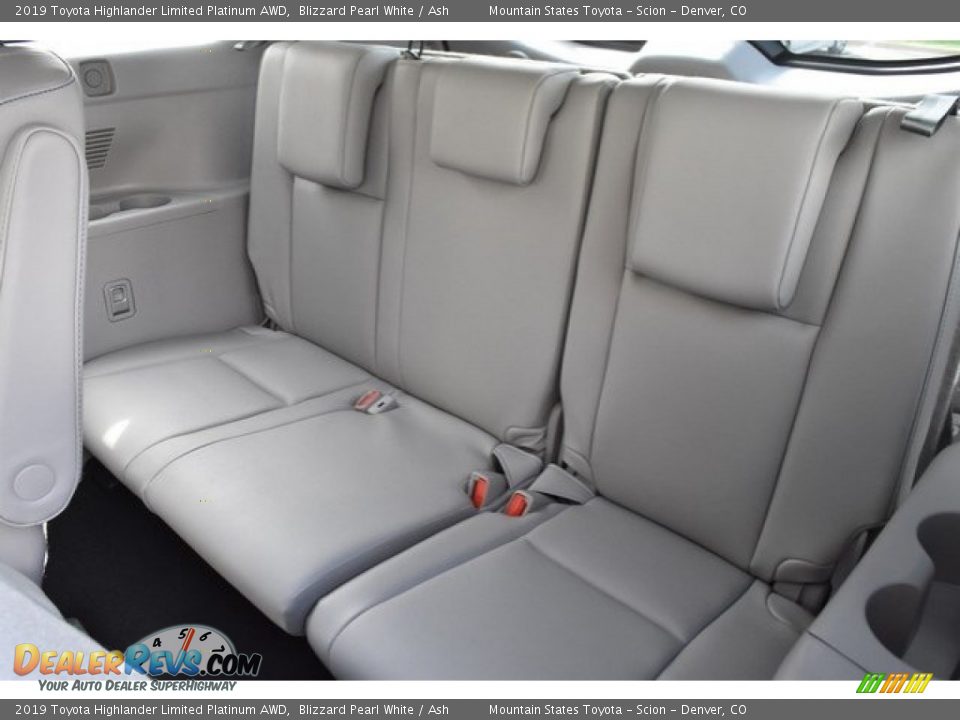 Rear Seat of 2019 Toyota Highlander Limited Platinum AWD Photo #22