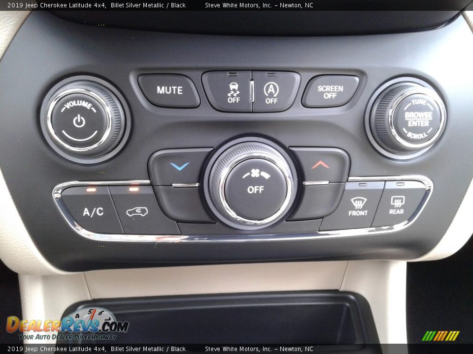 2019 Jeep Cherokee Latitude 4x4 Billet Silver Metallic / Black Photo #21