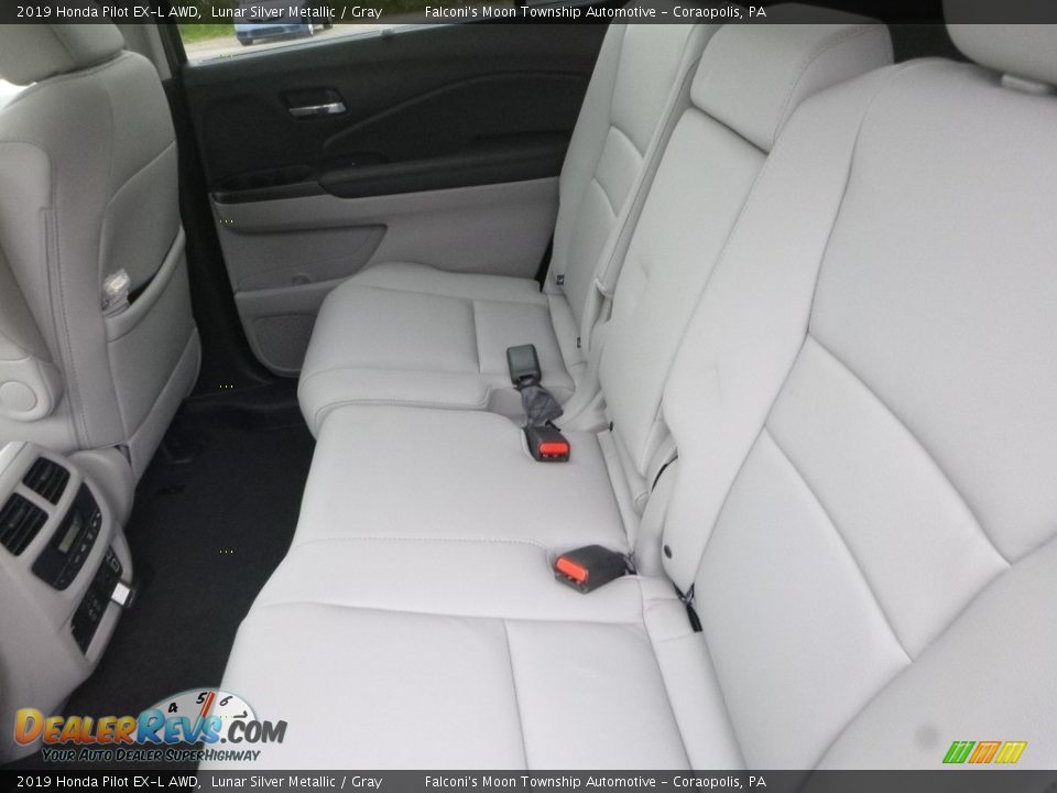 Rear Seat of 2019 Honda Pilot EX-L AWD Photo #10