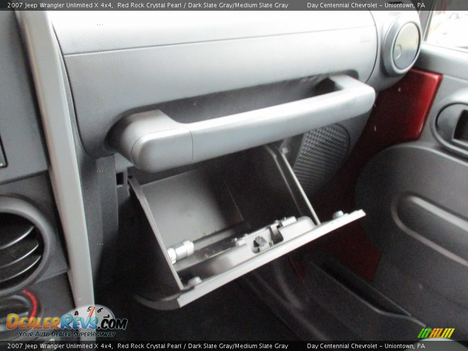 2007 Jeep Wrangler Unlimited X 4x4 Red Rock Crystal Pearl / Dark Slate Gray/Medium Slate Gray Photo #31