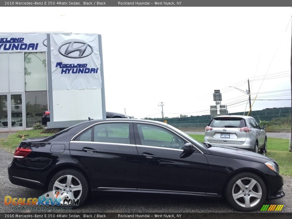 2016 Mercedes-Benz E 350 4Matic Sedan Black / Black Photo #3