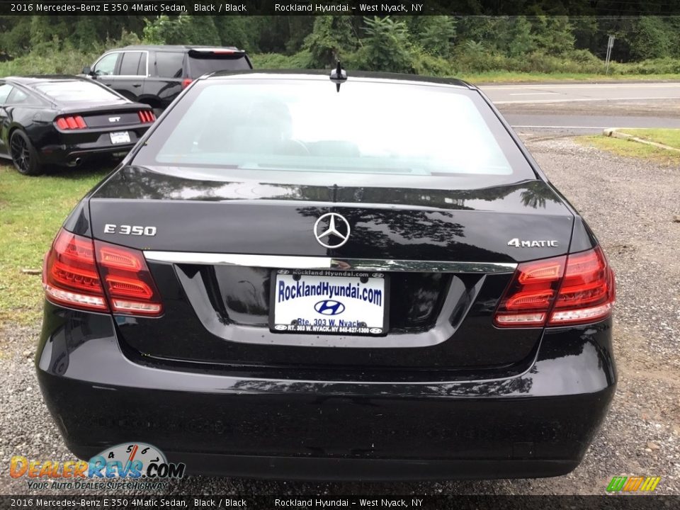 2016 Mercedes-Benz E 350 4Matic Sedan Black / Black Photo #5
