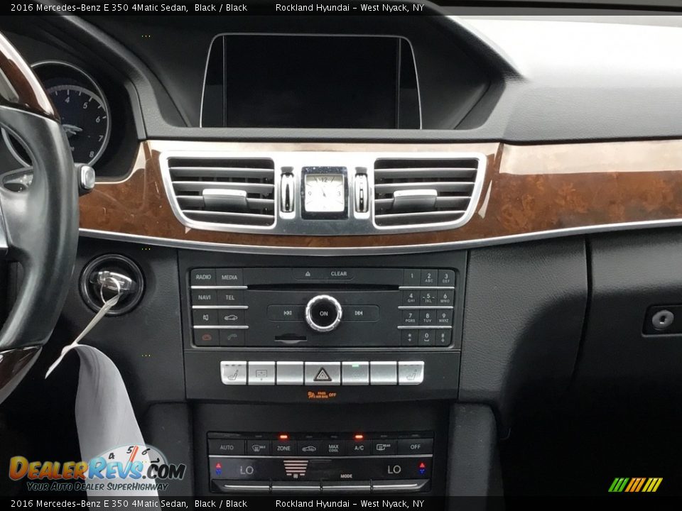 2016 Mercedes-Benz E 350 4Matic Sedan Black / Black Photo #13