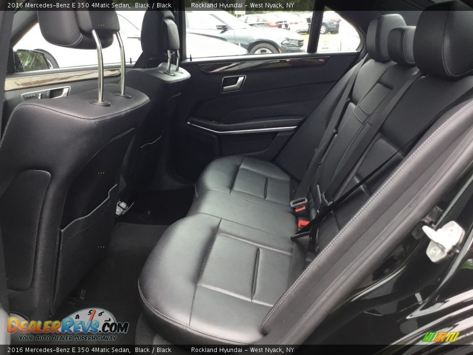 2016 Mercedes-Benz E 350 4Matic Sedan Black / Black Photo #20