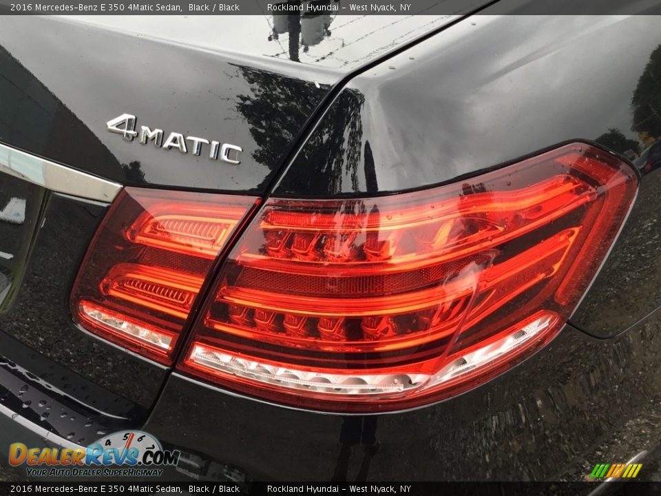 2016 Mercedes-Benz E 350 4Matic Sedan Black / Black Photo #22