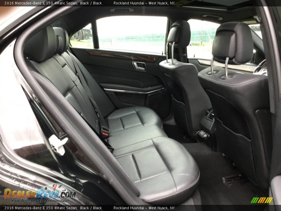 2016 Mercedes-Benz E 350 4Matic Sedan Black / Black Photo #23