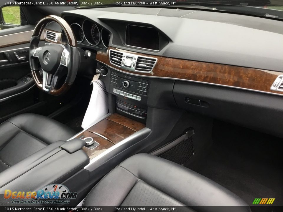 2016 Mercedes-Benz E 350 4Matic Sedan Black / Black Photo #25
