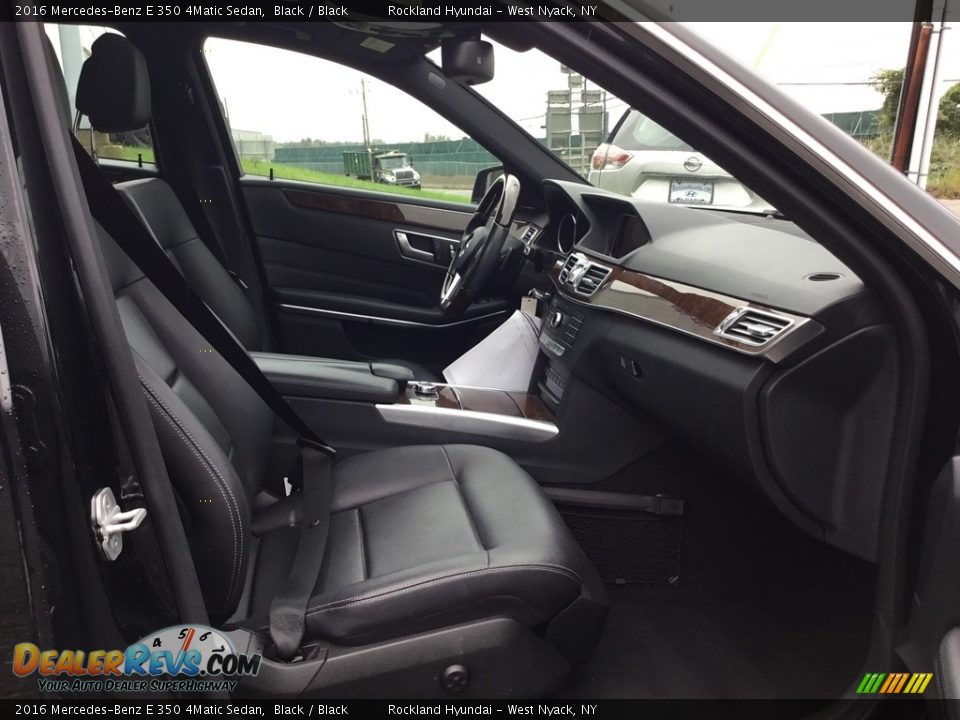 2016 Mercedes-Benz E 350 4Matic Sedan Black / Black Photo #26