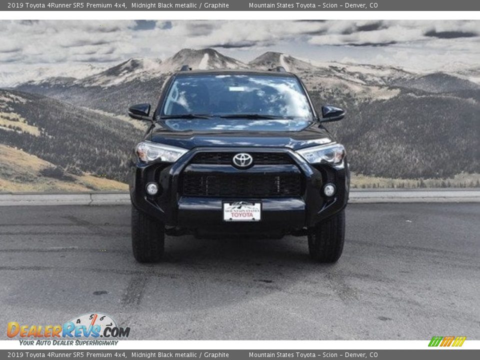 2019 Toyota 4Runner SR5 Premium 4x4 Midnight Black metallic / Graphite Photo #2
