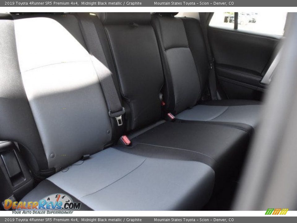 2019 Toyota 4Runner SR5 Premium 4x4 Midnight Black metallic / Graphite Photo #19