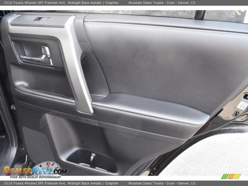 2019 Toyota 4Runner SR5 Premium 4x4 Midnight Black metallic / Graphite Photo #23